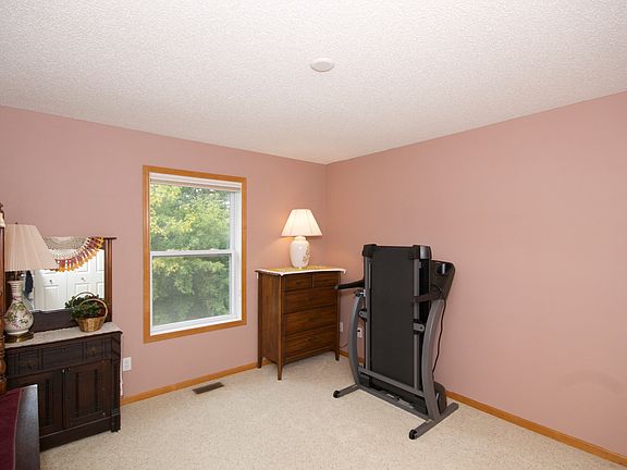 5th image of 11810 Palisade St NE