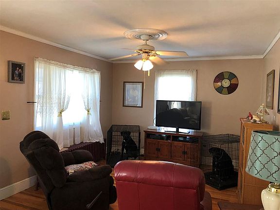 3rd image of 7 Westcott St