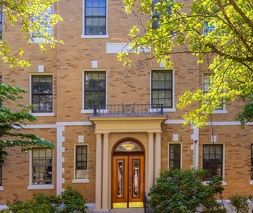 2nd image of 850 Massachusetts Ave APT 11