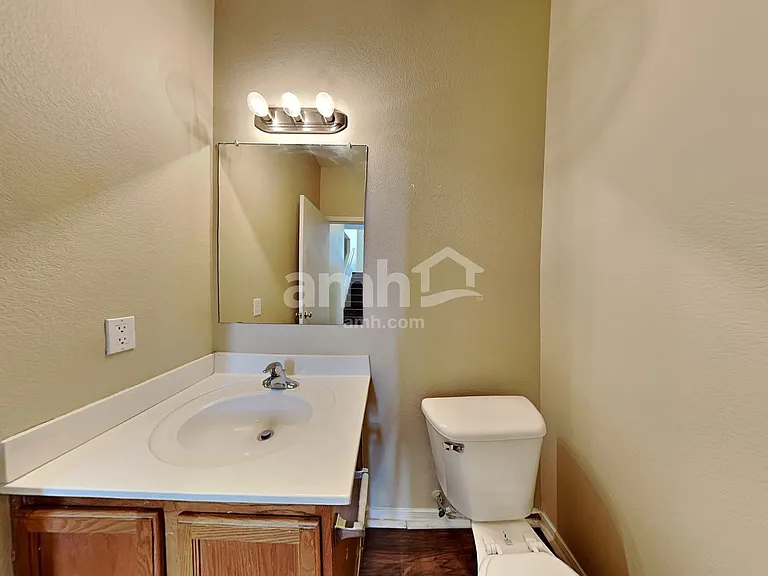 13240 W Watson Ln — Photo 10