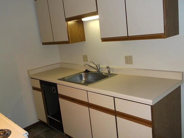 844 Meadowview Ln #32 — Photo 7