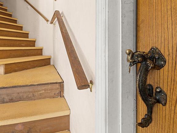 3rd image of 298 Biddle Road