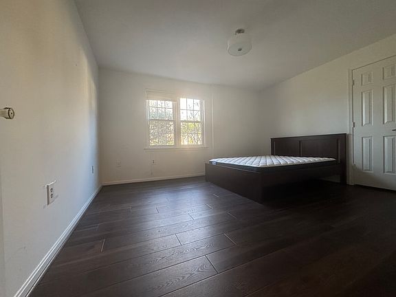 5th image of 4852 Cornerstone Ct