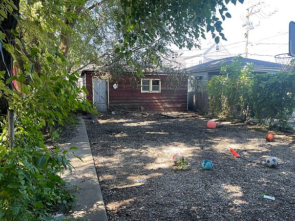 5th image of 4722 S Marshfield Ave