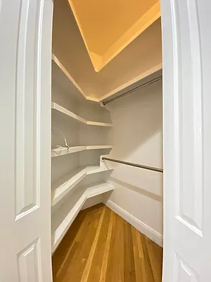 Rented by Bond New York | media 14