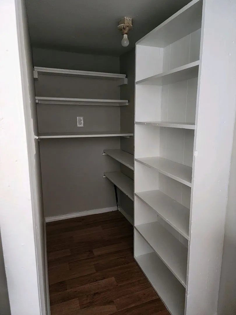 3 Bdrm Oswego! Charming! Updated! — Photo 3