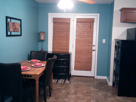 5th image of 353 Shady Glen Cir