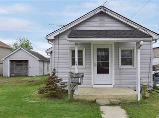 847 S 7th St, Lindenhurst, NY 11757