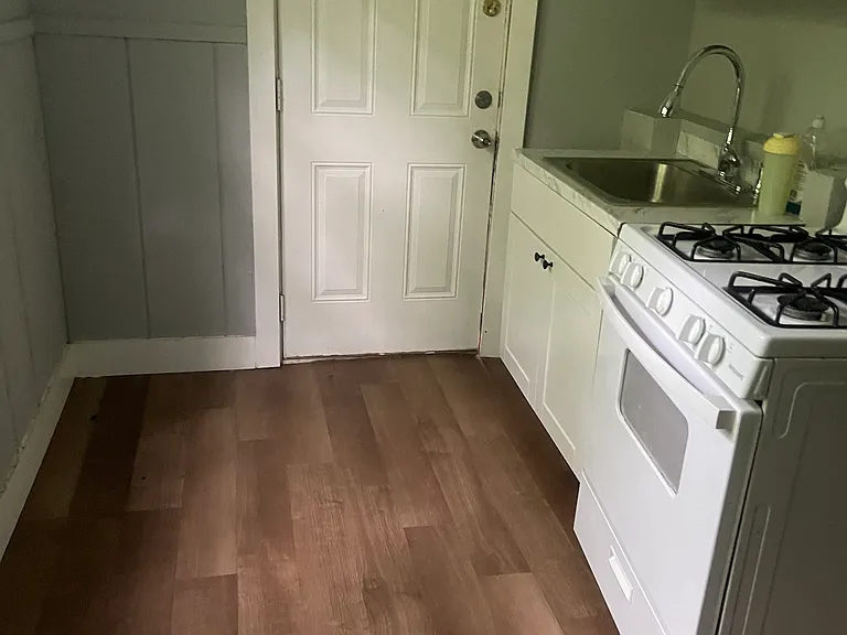 1502 Lagonda Ave #4D — Photo 6