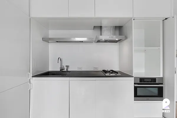 Rented by REZI | media 60