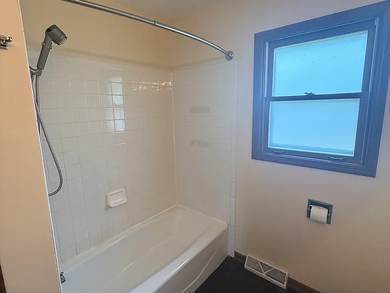1201 Johnston Dr — Photo 20