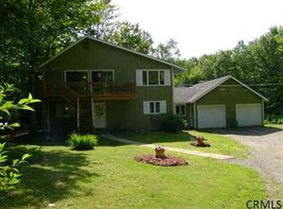 99 Partridge Ln, Stephentown, NY 12168
