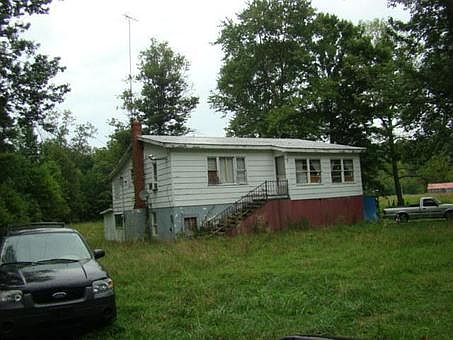 1st image of 335 Ballard Ln