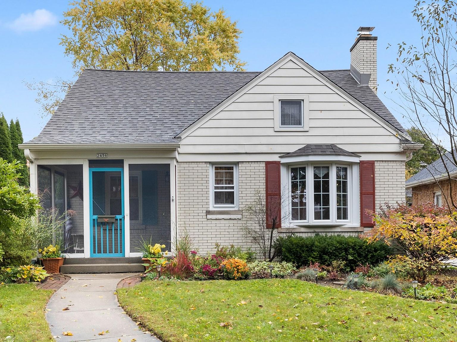 2456 N 82nd St, Wauwatosa, WI 53213 Zillow