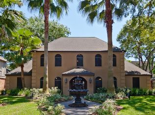 5707 Boyce Springs Dr, Houston, TX 77066
