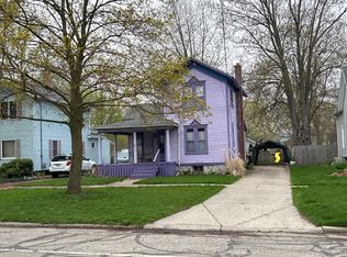 707 N Clinton Ave, Saint Johns, MI 48879