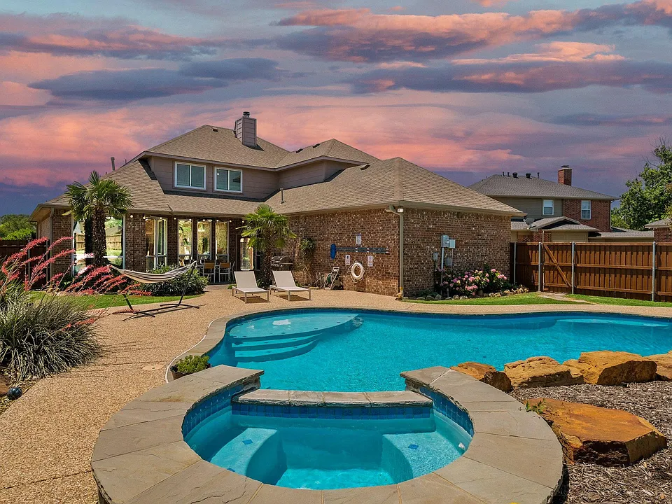 7132 Hunt Ln