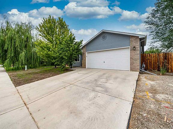 2nd image of 539 1/2 N Mountain Oak Ct