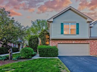 121 Commons Ct, Wheeling, IL 60090