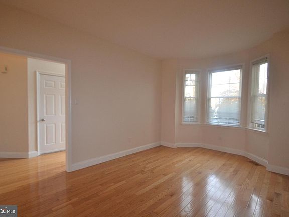 5th image of 105 Bolton Ct #156