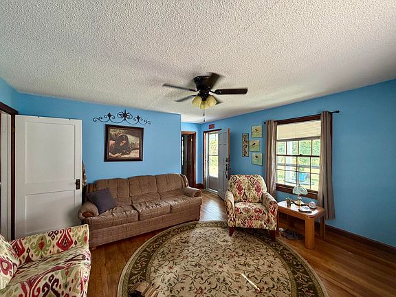 3rd image of 1491 Jones Ridge Rd