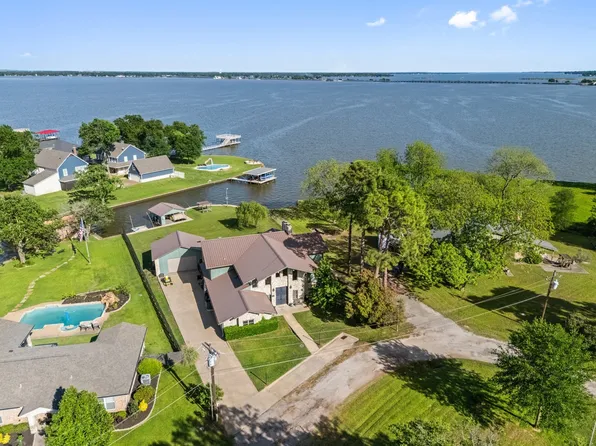 1035 Holiday Cir, Seven Points, TX 75143