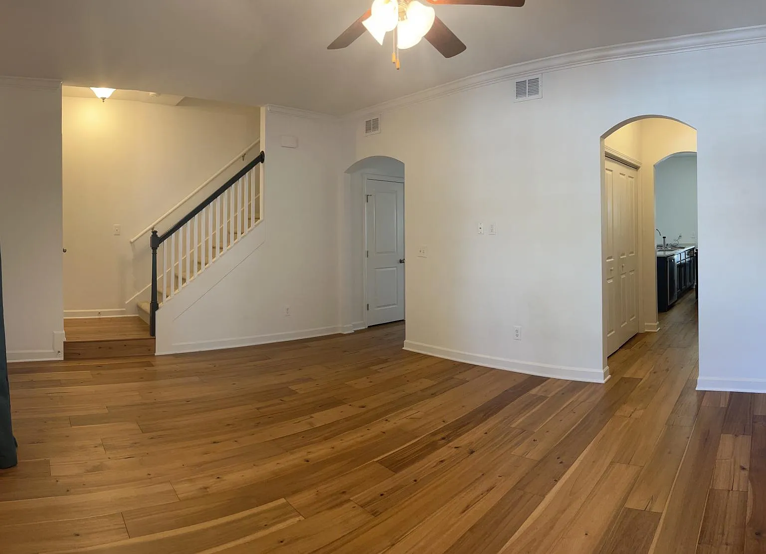 553 Rosedale Ave — Photo 3
