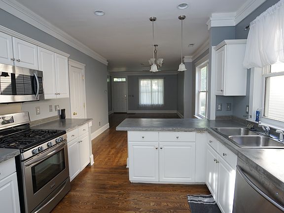 Kitchen to living room