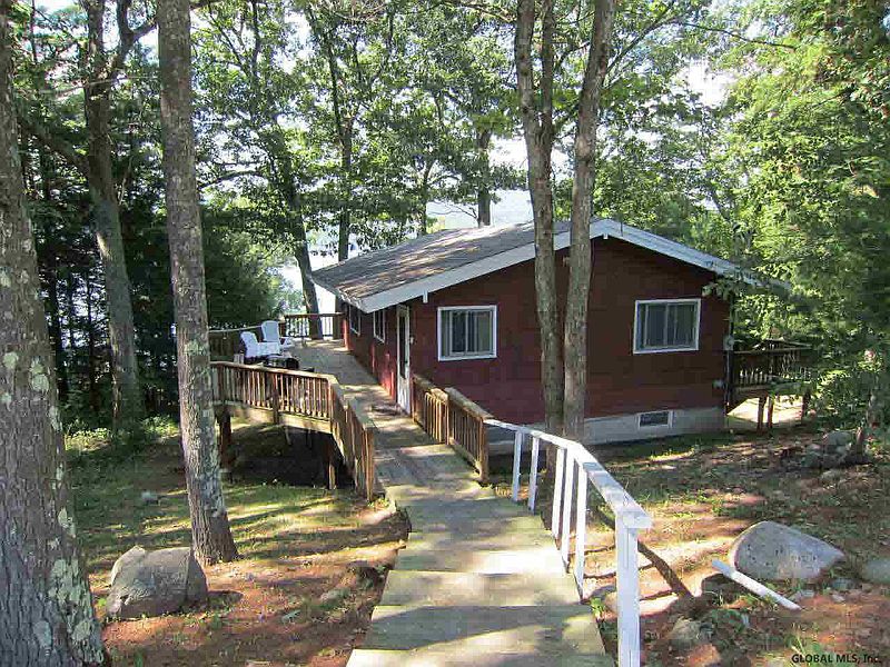 3rd image of 3 Tuttle Lane