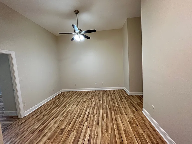 4028 Liberty Ave — Photo 41