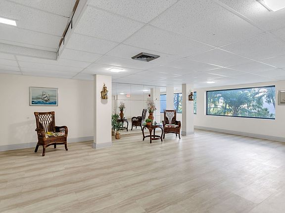 5th image of 3490 N Key Dr APT 217