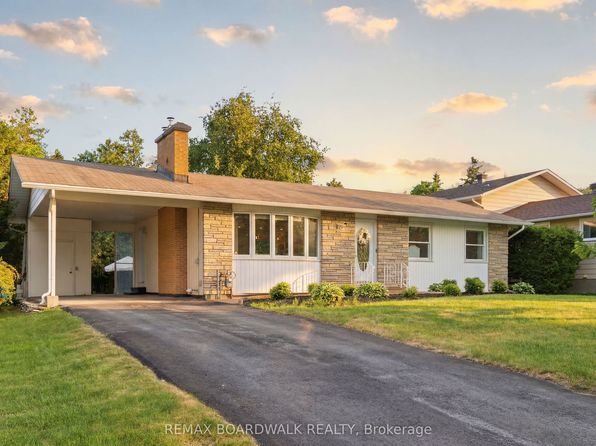 159 Banning Rd, Ottawa, ON K2L 1C5