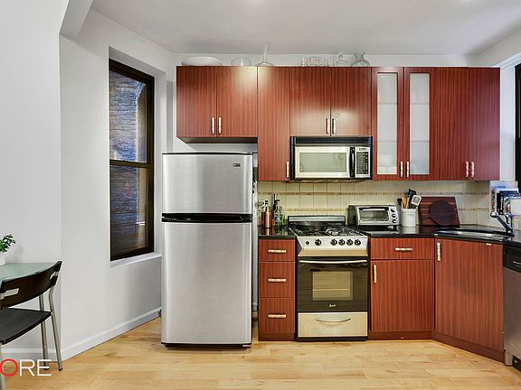 3rd image of 2072 Frederick Douglass Blvd APT 2A