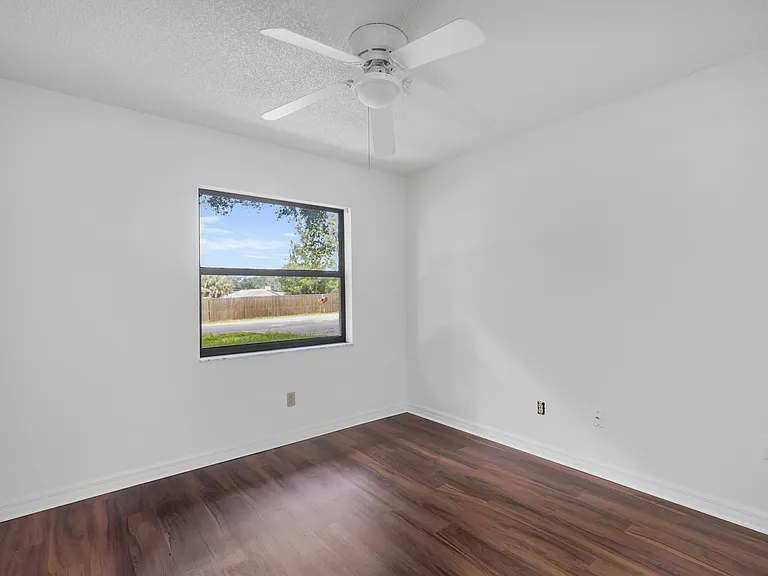 62 Teak Loop — Photo 16