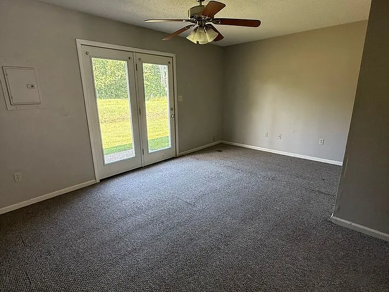 427 Mount Pelia Rd #9 — Photo 8