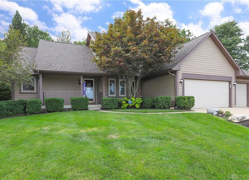 1st image of 1221 Amberwood Ct
