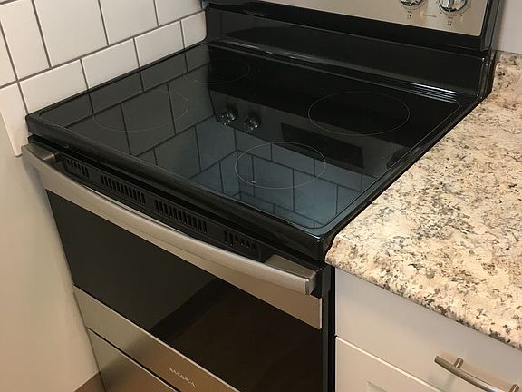 5th image of 555 13th Pl Unit 4
