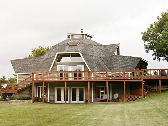 2nd image of 14841 Waldmer Ln