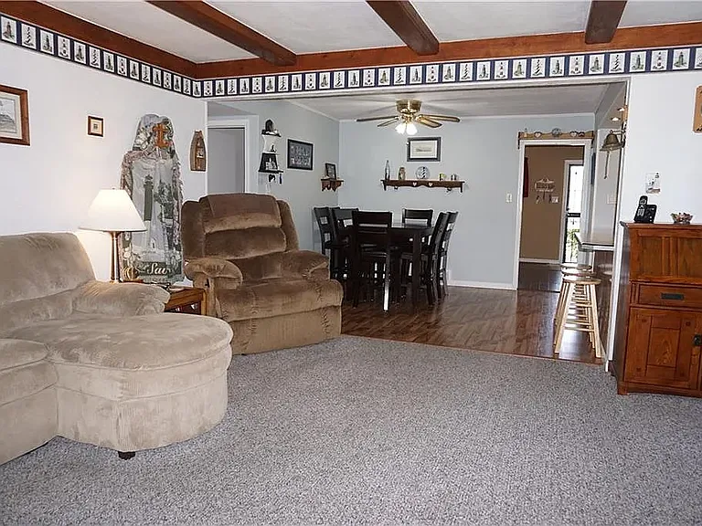 412 McLaughlin Ave — Photo 6
