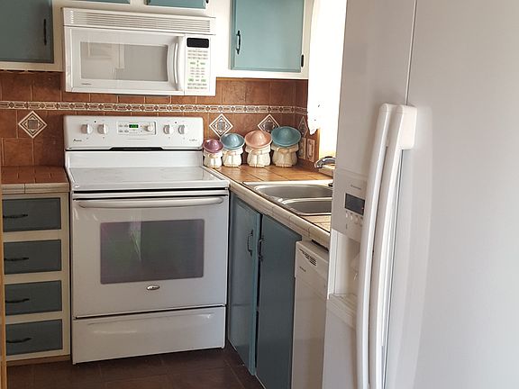 3rd image of 13438 E 48th Dr