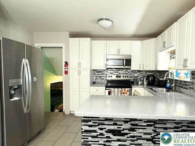 2413 S Church St — Photo 7