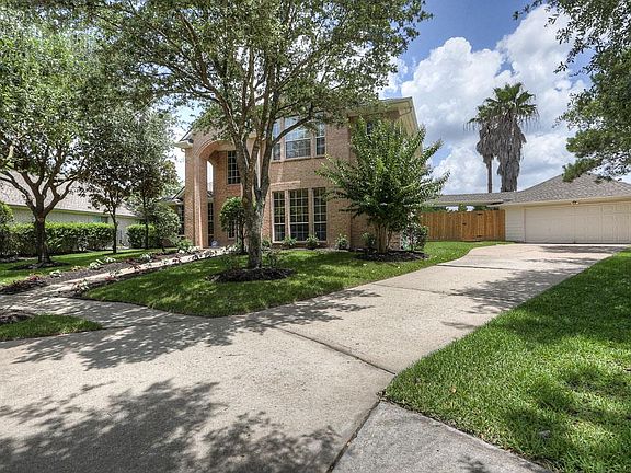 2nd image of 16306 Canyon Mills Ct
