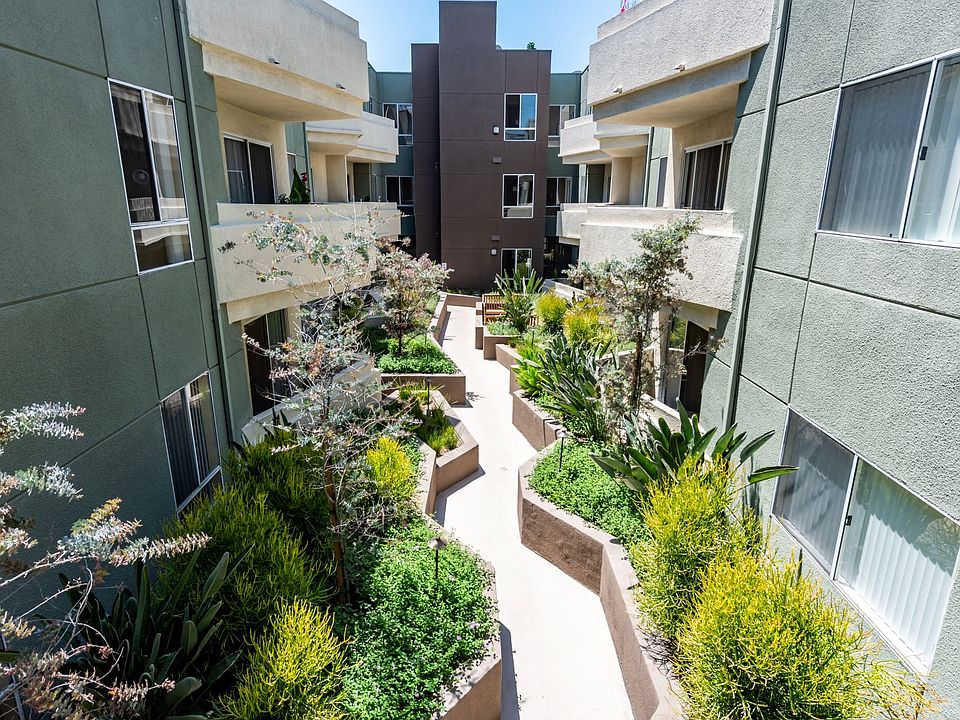 At the Ritz Apartment community each luxury living space is designed with you in mind.