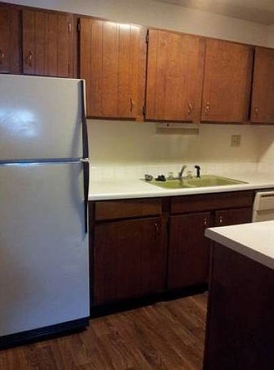 2nd image of 2510 E Lincoln St APT 303