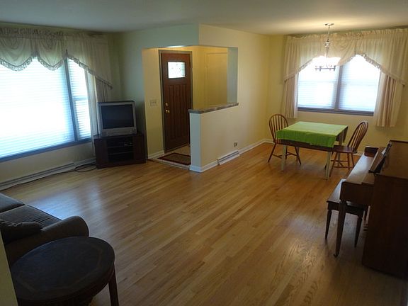 4th image of 824 N Blanchard St