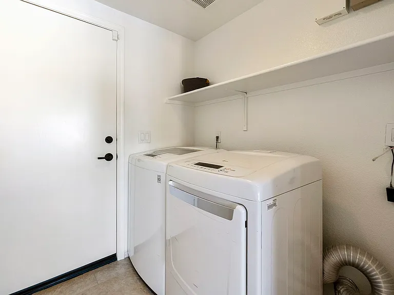 842 W Cooley Dr — Photo 25