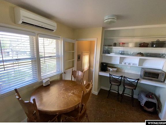 4th image of 913 W Fremont Ave