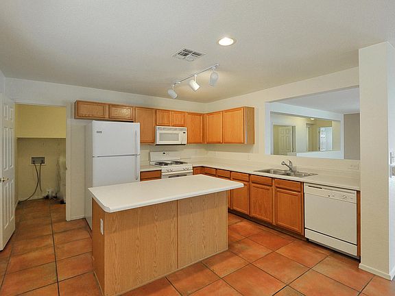 5th image of 9260 N Red Diamond Ave