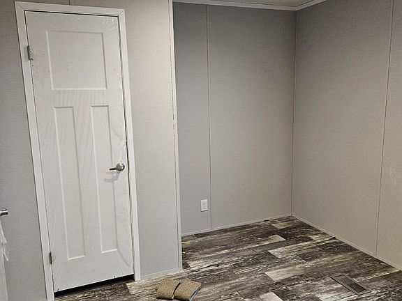 3rd image of 600 S 4th St #32