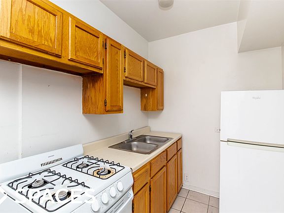 3rd image of 4614 N Paulina St #_207a